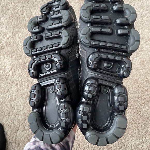 SOLD-Nike Flyknit Vapormax Oreo🖤 - Picture 5 of 6